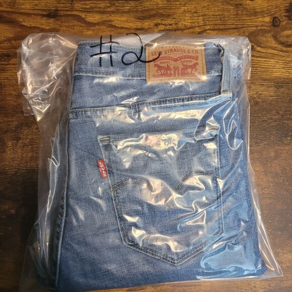 Levi's Jeans Sz 27 Skinny 711 Mid Rise Medium Light Wash Stretch Denim Western - Picture 12 of 12